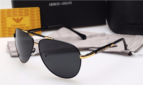 /Thương hiệu Emporio Armani